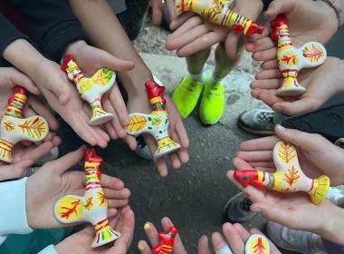 Мастер-класс «Лепка и роспись филимоновской игрушки» (образовательный) — фото 2