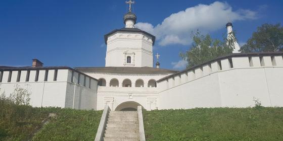 Свято-Успенский монастырь (Старица)