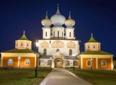 Тихвинские монастыри: тур к чудотворной иконе — фото 3