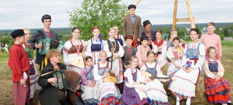 Молодёжный фольклорный фестиваль «Троича лун»
