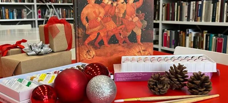 Мастер-класс по росписи ёлочного шара «Новогодний узор» — фото 1