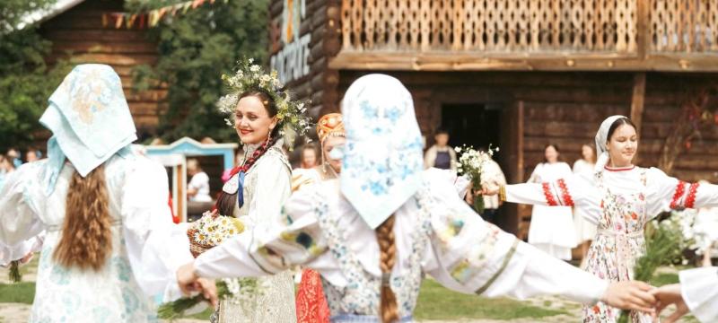 Этно-праздник «Лада-Ладушка», посвященный Дню семьи, любви и верности — фото 2