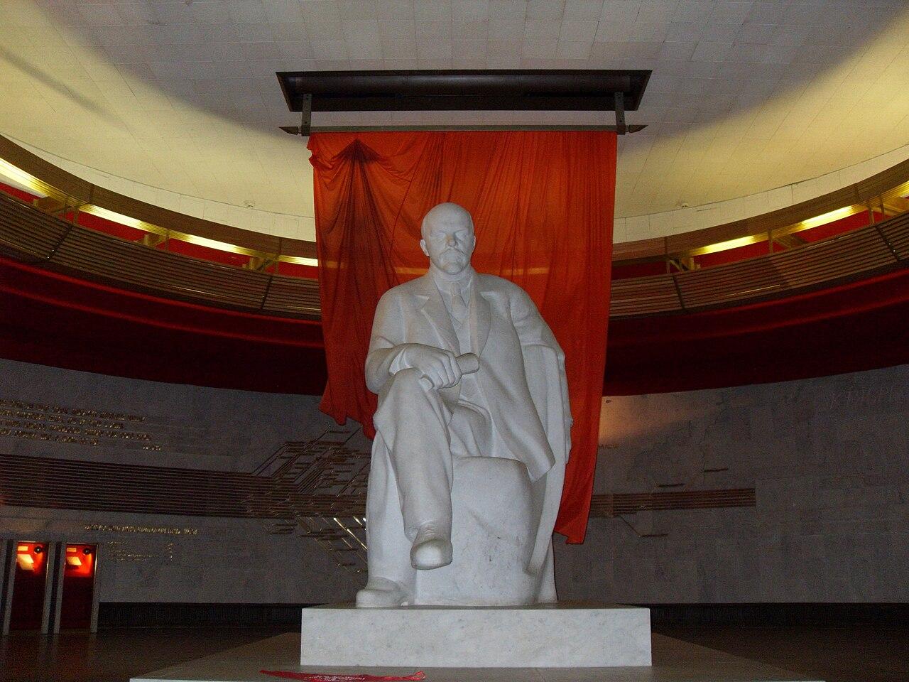 Museu_Lenin_-_Gorkie_Leninskie Museu_Lenin_-_Gorkie_Leninskie