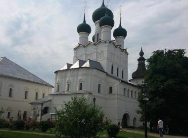 Ростов Великий: древний город, Кремль и медовые традиции — фото 3