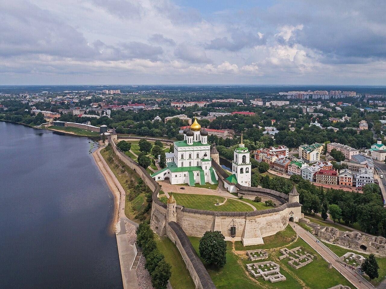 Pskov_asv07-2018_Kremlin_aerial1 Pskov_asv07-2018_Kremlin_aerial1