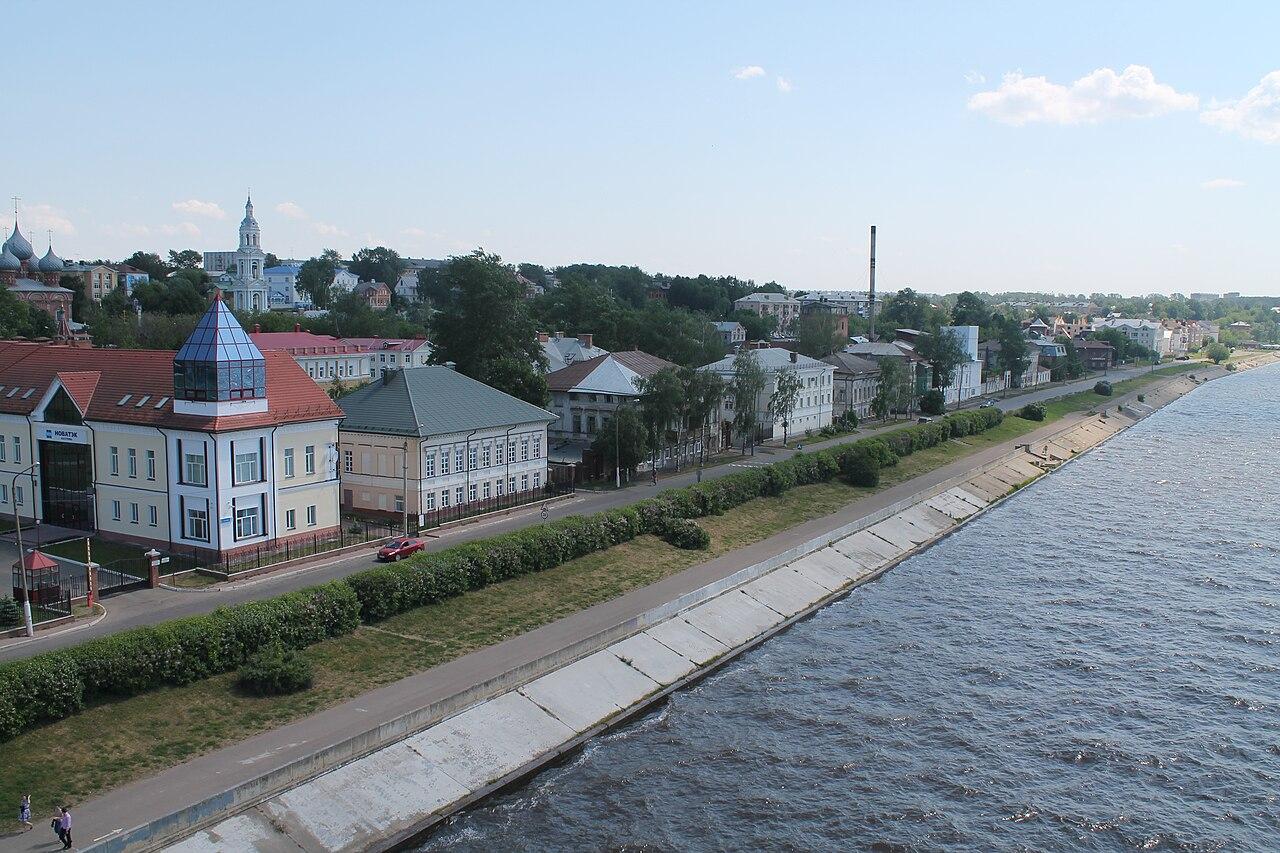 Kostroma._May_2014_-_panoramio_(1) Kostroma._May_2014_-_panoramio_(1)